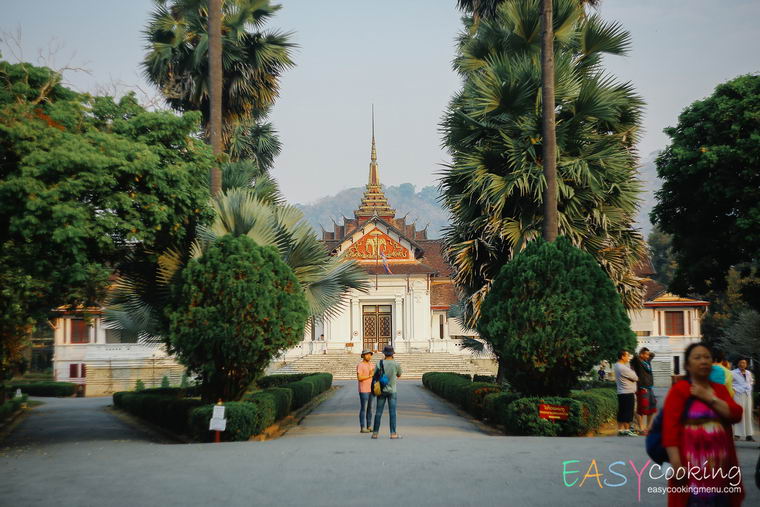 เที่ยวหลวงพระบาง พระราชวังเก่าหลวงพระบาง.jpg