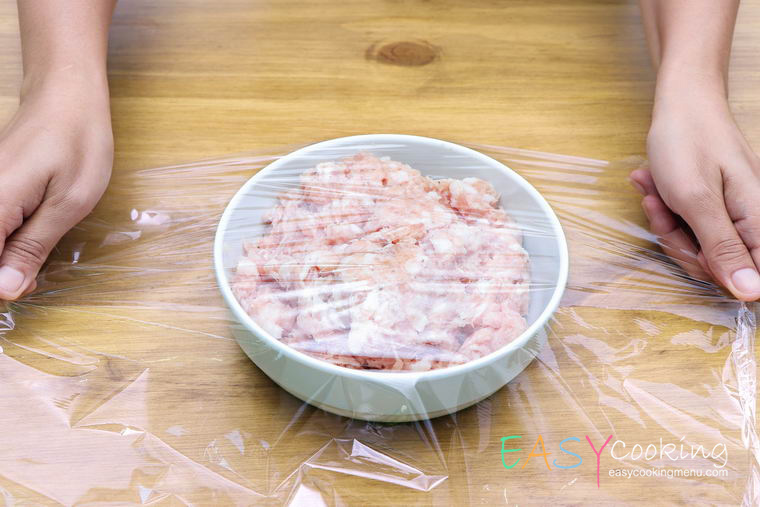 วิธีทำหมูยอ6