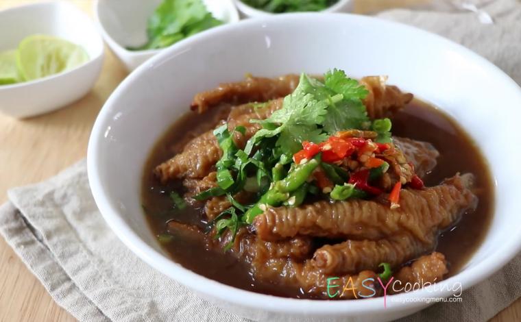 ขาไก่ต้มซีอิ๊ว + ต้มแซ่บ