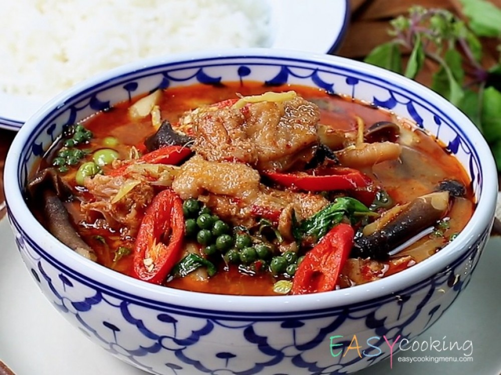 แกงป่าไก่บ้านใส่เห็ด