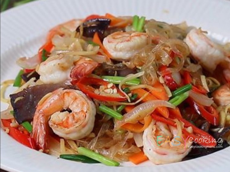 วุ้นเส้นแบนผัดขิงกุ้งสด