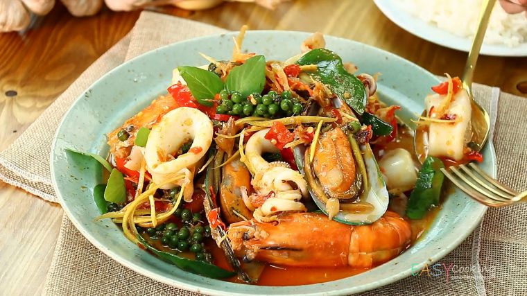 ผัดฉ่าทะเล