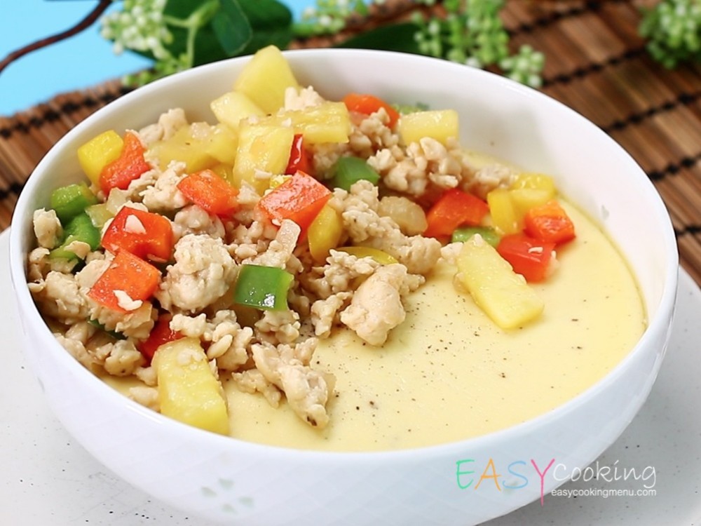ไข่ตุ๋นอกไก่ผัดพริกหวาน