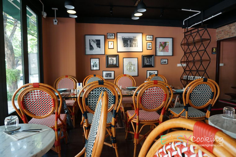 Bistro_Conven_1.jpg