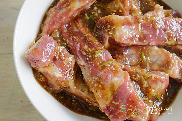 ซี่โครงหมูตุ๋นซอสกระเทียม7.jpg