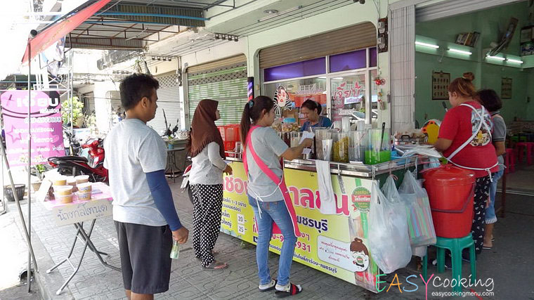 ร้านลอดช่องน้ำตาลข้นโพธิ์การ้องเพชรบุรี