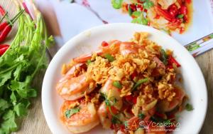 กุ้งผัดพริกขี้หนูสด