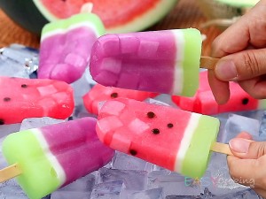 ไอติมวุ้นมะพร้าวมิกซ์ฟรุ๊ต