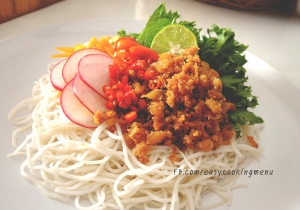ยำขนมจีน