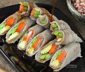 เนื้อม้วนซอสเทอริยากิ