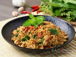 มาม่าผัดกะเพราไก่