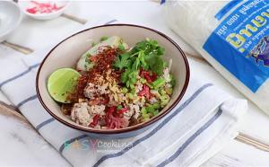 ก๋วยเตี๋ยวเล็กยำ