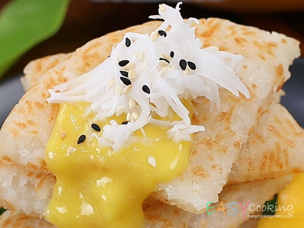 ข้าวเหนียวมูนจี่มะพร้าวซอสมะม่วง