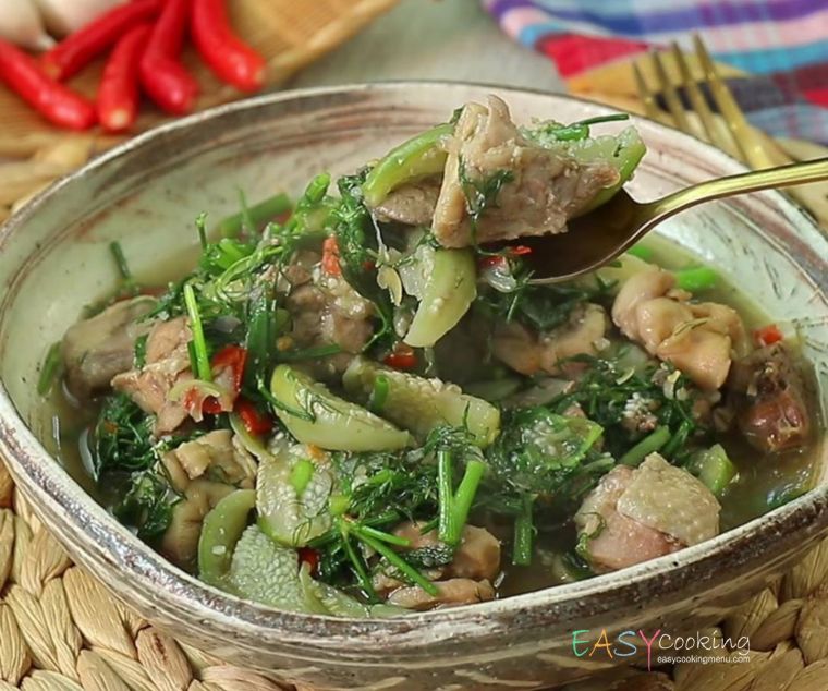 อ่อมไก่ใส่มะเขือเปราะ