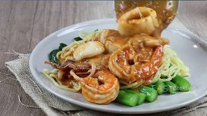 นิสชินราดหน้าซุปเกาหลี